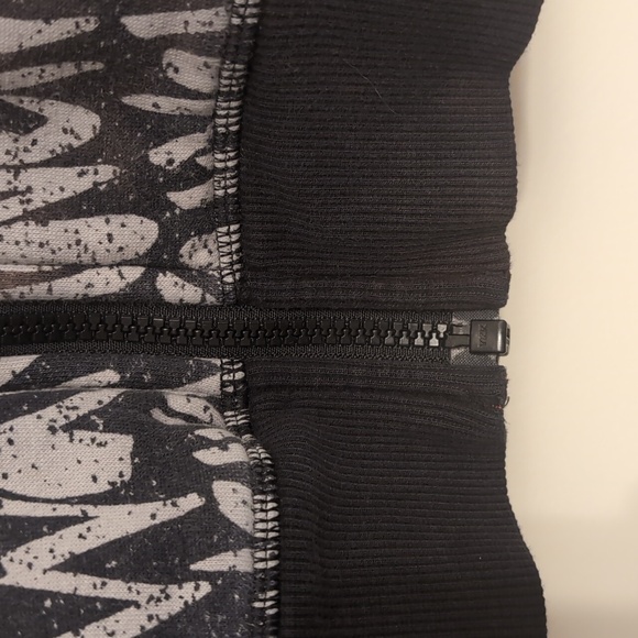 Ivivva zip up hoodie - Picture 2 of 10